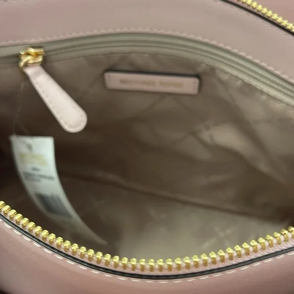 MICHAEL KORS Sheila Md Ombré Signature Logo Satchel Crossbody Bag
Powder Blush - Picture 9 of 16